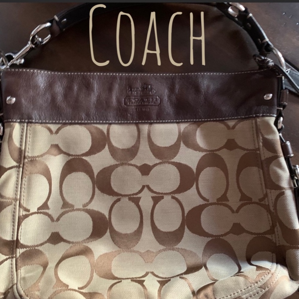 Coach Shoulder Bag 🤎